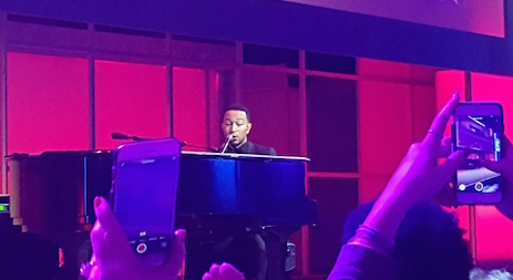 The 2015 REALTORS® Conference & Expo celebrity concert performer was John Legend. 